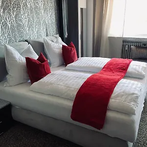 https://hotel-ahorn-zimmervermietung.com-bavaria.com